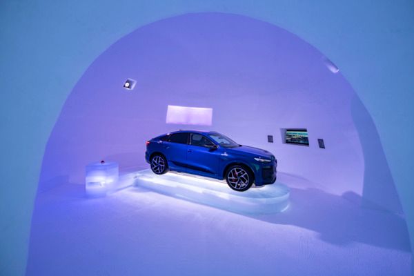 Höchster Schauraum des Landes eröffnet: ICE CAMP presented by Audi am Kitzsteinhorn
