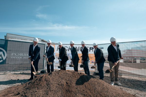 Spatenstich für das neue Porsche Zentrum in St. Pölten ist offiziell erfolgt