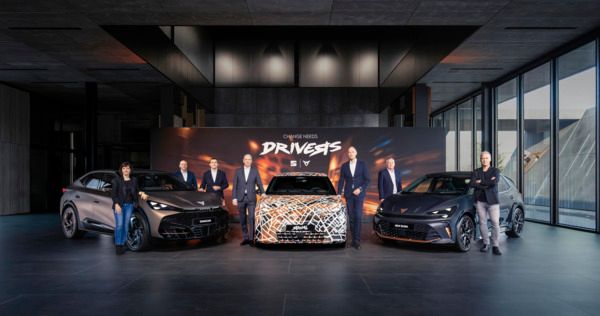 SEAT und CUPRA schließen ein Jahr der Stabilität und Transformation ab und präsentieren einen klaren Fahrplan für nachhaltiges Wachstum – mit dem CUPRA Raval als Auftakt