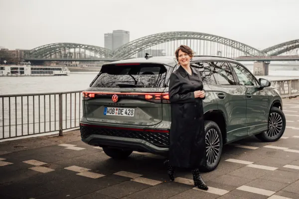 Emily Cox wird Markenbotschafterin von Volkswagen