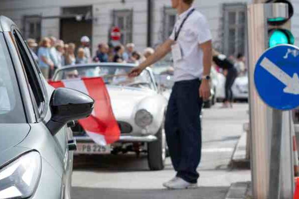 Unkonventionelles Markenerlebnis an sechs österreichischen Standorten: Der CUPRA Raval geht auf Tour
